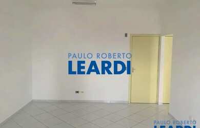 Imagem: O depósito para alugar possui e está localizado em Vila Romana