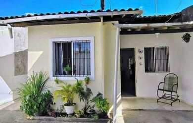 Imagem: A casa possui 2 Dormitórios e 1 Banheiro e está localizado