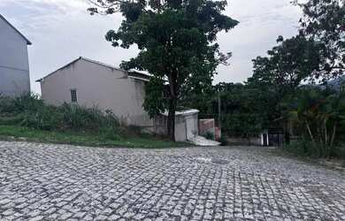 Imagem: O terreno possui 40m² de Área e está localizado em Campo