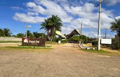 Imagem: O terreno possui 600m² de Área e está localizado em Capim