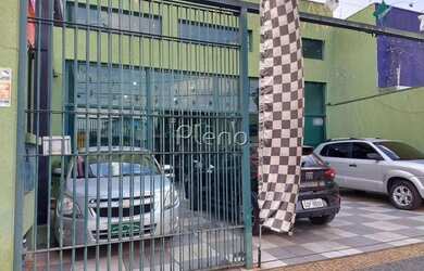 Imagem: O depósito possui 4 Vagas na garagem e 300m² de Área e está