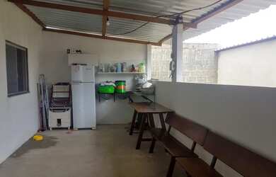 Imagem: A casa possui 2 Dormitórios, 1 Banheiro, 3 Vagas na garagem