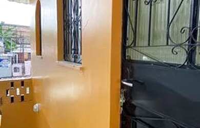 Imagem: A casa possui 2 Dormitórios, 1 Banheiro e está localizado