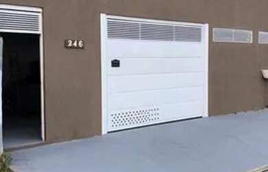 Imagem: A casa possui 3 Dormitórios, 3 Banheiros, 5 Vagas na garagem