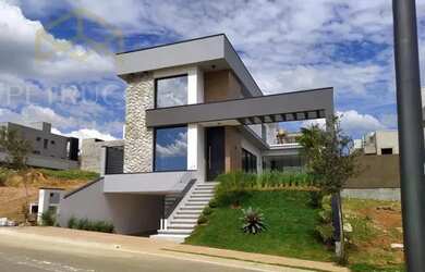 Imagem: A casa em condomínio possui 3 Dormitórios, 5 Banheiros, 4