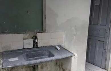 Imagem: A casa possui 1 Dormitório, 1 Banheiro e está localizado