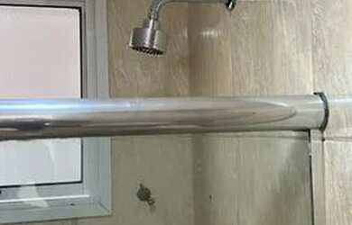 Imagem: O apartamento possui 3 Dormitórios, 1 Banheiro, 1 Vaga na garagem