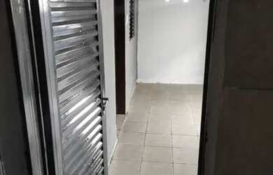 Imagem 4: Barracão urias Magalhães 2/4 Sala cozinha banheiro