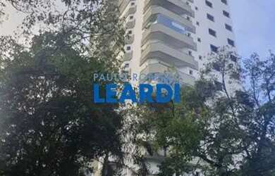 Imagem: O apartamento possui 3 Dormitórios, 5 Banheiros, 2 Vagas na