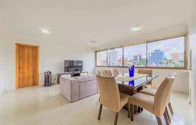 Imagem: O apartamento possui 3 Dormitórios, 3 Banheiros, 2 Vagas na