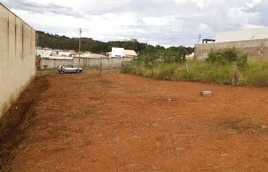 Imagem 6: Terreno. Imóvel novoe420m² de Área