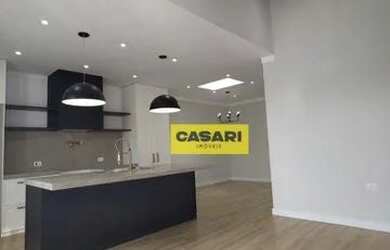 Imagem: A casa possui 3 Dormitórios, 2 Banheiros, 1 Vaga na garagem