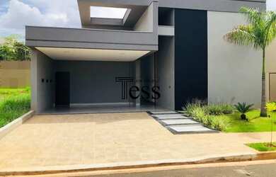 Imagem: A casa em condomínio possui 3 Dormitórios, 4 Banheiros, 4