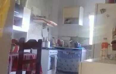 Imagem: A casa possui 2 Dormitórios, 1 Banheiro e está localizado