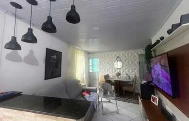 Imagem: A casa possui 2 Dormitórios, 2 Banheiros, 244m² de Área e