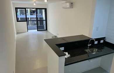 Imagem: O studio possui 2 Dormitórios, 2 Banheiros, 1 Vaga na garagem