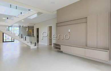 Imagem 2: Venda Casa com 310,00 metroQuadrado, 5 dormitório s , 2 vaga s . Swiss...