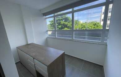 Imagem: O depósito possui 1 Vaga na garagem e 22m² de Área e está