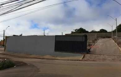 Imagem: O terreno possui 200m² de Área e está localizado em Vila