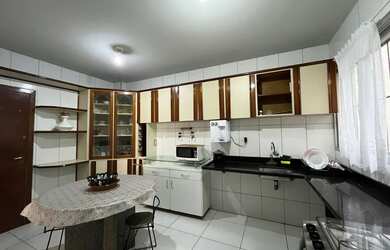 Imagem 13: Imóvel para venda possui 160 metros quadrados com 3 quartos em Itapuã...