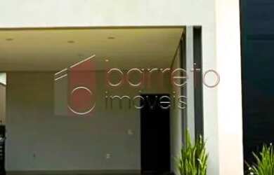 Imagem: A casa em condomínio possui 3 Dormitórios, 2 Banheiros, 4