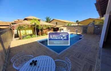 Imagem: A casa em condomínio possui 5 Dormitórios, 2 Banheiros, 2