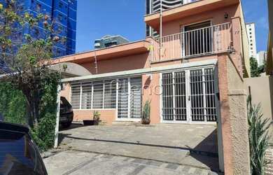 Imagem: A casa possui 4 Dormitórios, 3 Banheiros, 299m² de Área e