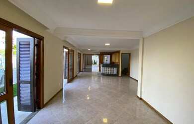 Imagem 4: Casa - Florianópolis SC. Churrasqueira, Ar-condicionado, Área de serviçoe180m²...