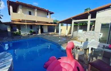 Imagem: A casa em condomínio possui 4 Dormitórios, 4 Banheiros, 4