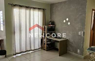 Imagem: O apartamento possui 2 Dormitórios, 1 Banheiro, 1 Vaga na garagem