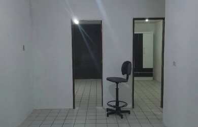 Imagem: A casa possui 2 Dormitórios, 1 Banheiro e está localizado