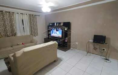 Imagem 3: Casa Padrão em Jaú. Churrasqueira, Área de serviço, 12m² de Áreae1...