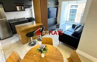 Imagem: O studio possui 2 Dormitórios, 2 Banheiros, 1 Vaga na garagem