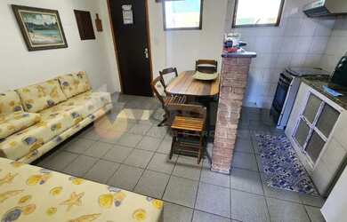 Imagem: O apartamento possui 1 Dormitório, 1 Banheiro, 1 Vaga na garagem