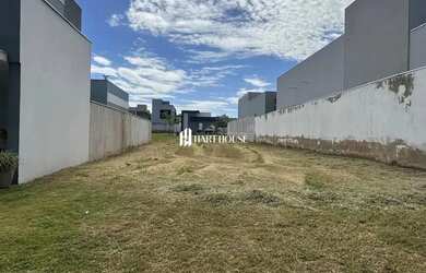 Imagem: O terreno possui 250m² de Área e está localizado em Cuiabá