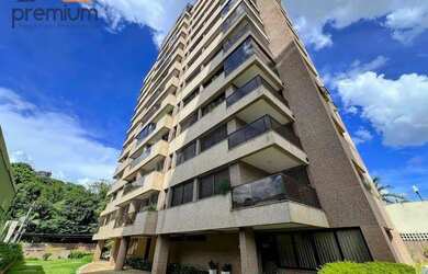 Imagem: O apartamento possui 3 Dormitórios, 4 Banheiros, 2 Vagas na