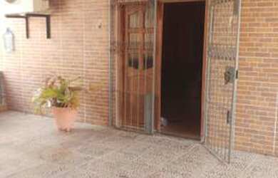 Imagem 6: Vendo /troco casa grande, com piscina