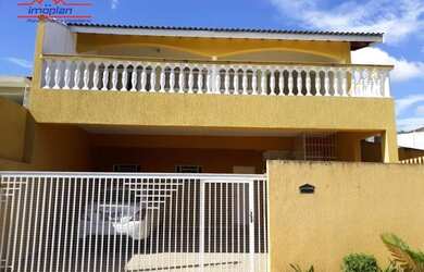 Imagem: A casa possui 3 Dormitórios, 3 Banheiros, 278m² de Área e