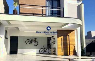 Imagem: A casa possui 3 Dormitórios, 1 Banheiro, 4 Vagas na garagem