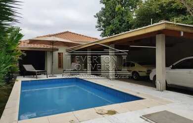 Imagem: A casa possui 2 Dormitórios, 1 Banheiro, 100m² de Área e