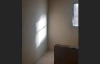 Imagem: A casa possui 2 Dormitórios, 1 Banheiro e está localizado