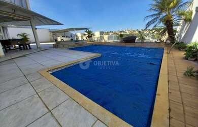 Imagem: A casa possui 5 Dormitórios, 5 Banheiros, 5 Vagas na garagem