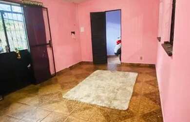 Imagem: A casa possui 2 Dormitórios, 3 Banheiros, 1 Vaga na garagem