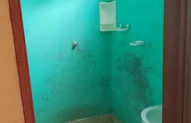 Imagem: A casa possui 2 Dormitórios, 1 Banheiro, 450m² de Área e