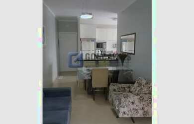 Imagem: O apartamento possui 2 Dormitórios, 1 Banheiro, 2 Vagas na