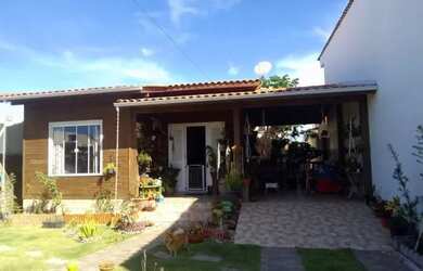 Imagem: A casa possui 2 Dormitórios, 2 Banheiros, 1 Vaga na garagem