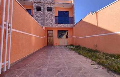 Imagem: A casa possui 3 Dormitórios, 2 Banheiros, 2 Vagas na garagem