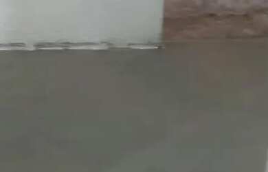 Imagem: A casa possui 2 Dormitórios e 1 Banheiro e está localizado