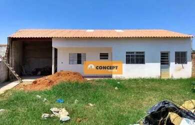 Imagem: A casa possui 1 Dormitório, 1 Banheiro, 5 Vagas na garagem