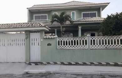 Imagem: A casa em condomínio possui 4 Dormitórios, 4 Banheiros, 2